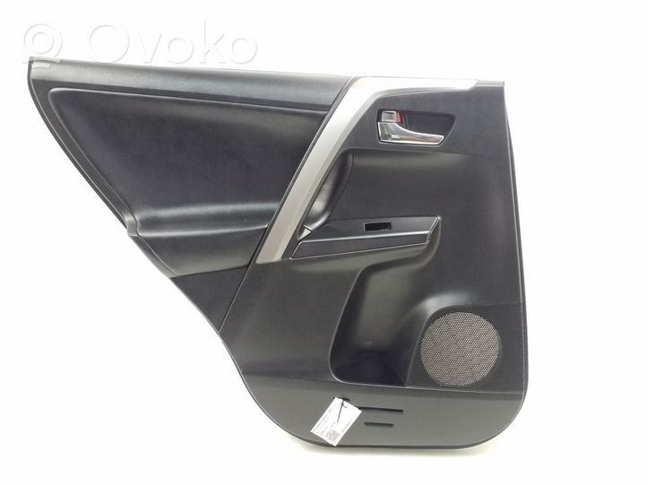 Toyota RAV 4 (XA40) Takaoven verhoilu 6764042611C2