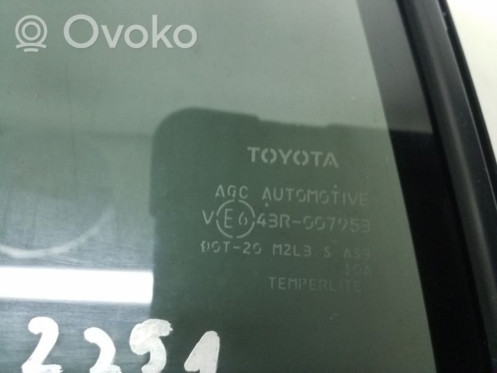 Toyota RAV 4 (XA40) Vetro del deflettore posteriore 6812442150