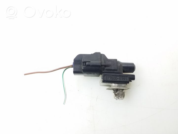 Toyota Corolla E120 E130 Sensor de temperatura interna/externa 8879022131