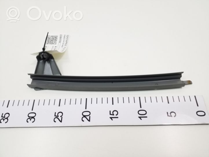 Toyota Prius Prime Altro elemento di rivestimento della portiera anteriore 6740447050