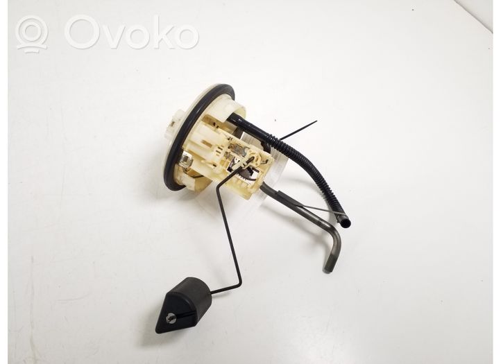 Toyota Avensis Verso Sensore di livello del carburante 77024-44020