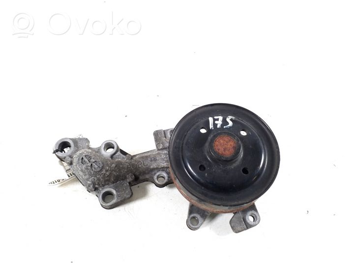 Toyota Yaris Pompe de circulation d'eau 16100-80010