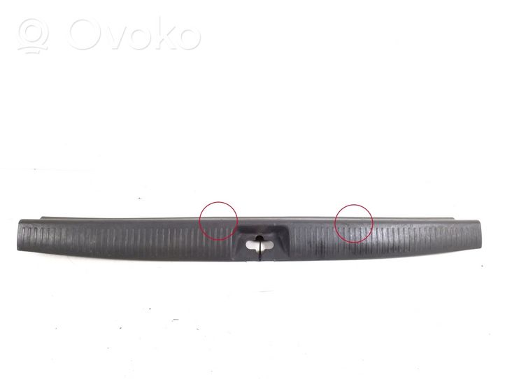 Toyota Previa (XR30, XR40) II Protector del borde del maletero/compartimento de carga 67935-28040