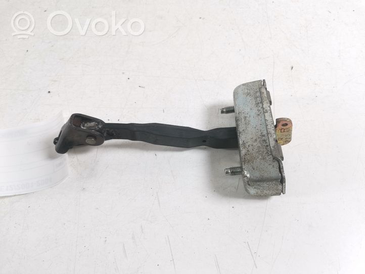 Toyota Corolla Verso E121 Takaoven pidätin 68640-12050