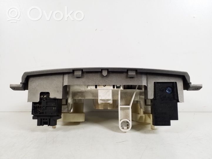 Toyota Corolla Verso AR10 Ilmastoinnin ohjainlaite/moduuli 55900-0F011
