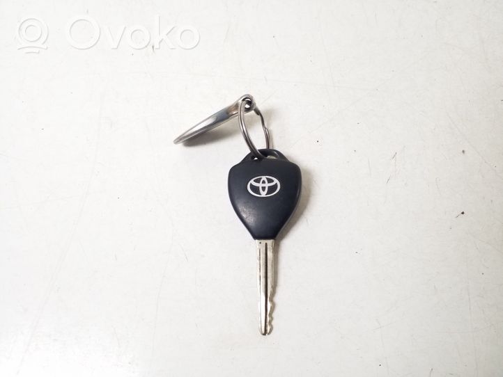 Toyota Hilux (AN10, AN20, AN30) Užvedimo raktas (raktelis)/ kortelė 
