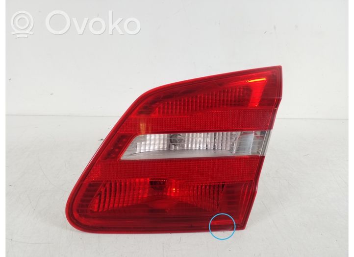 Mercedes-Benz B W246 W242 Takaluukun takavalot A2468200864