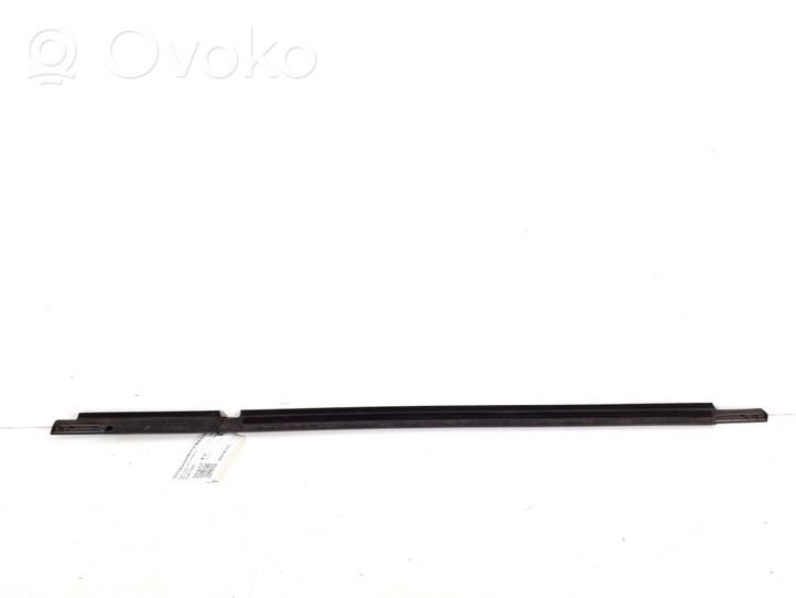 Toyota Corolla E120 E130 Moulure de porte arrière 75740-12350