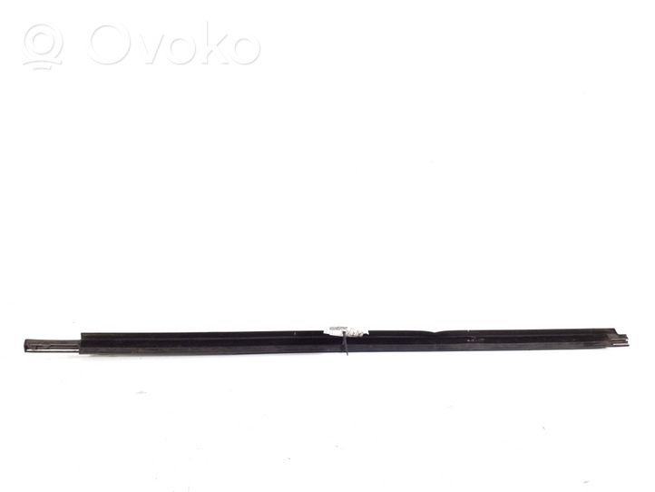 Toyota Corolla E120 E130 Moulure de vitre de la porte avant 75720-12741