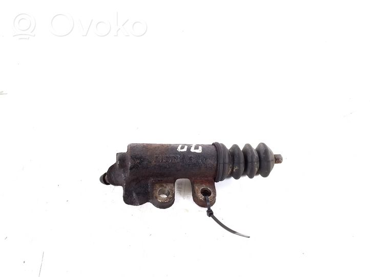 Toyota Corolla E120 E130 Cylindre récepteur d'embrayage 31470-12111