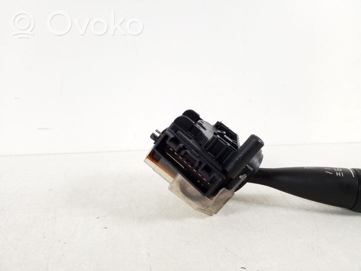 Toyota Corolla E120 E130 Interruptor/palanca de limpiador de luz de giro 84652-02290