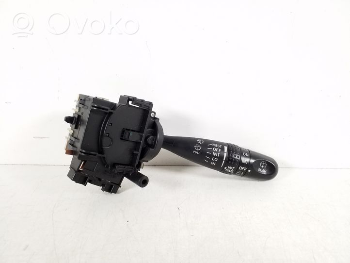 Toyota Corolla E120 E130 Interruptor/palanca de limpiador de luz de giro 84652-02290