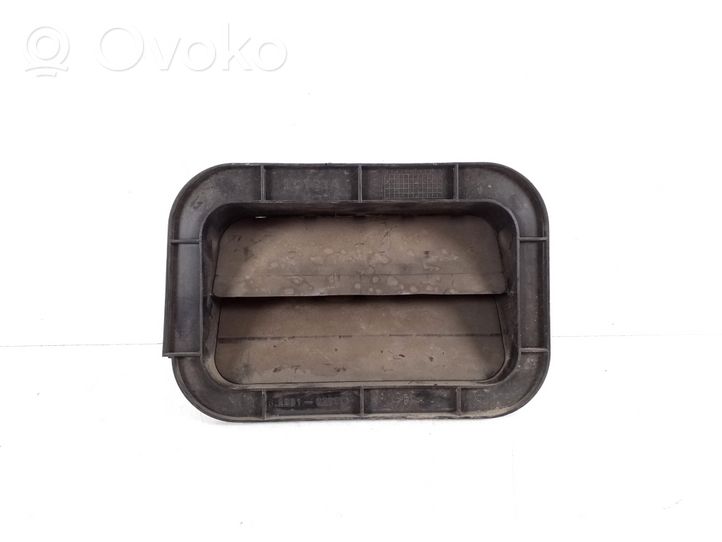 Toyota Corolla E120 E130 Grill / Wlot powietrza błotnika przedniego 62940-02050