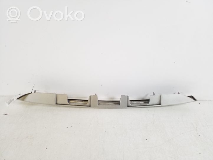 Toyota Auris 150 Rekisterikilven valo 76801-02250