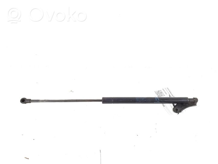 Toyota Avensis T250 Puntone del portellone posteriore 68950-05060