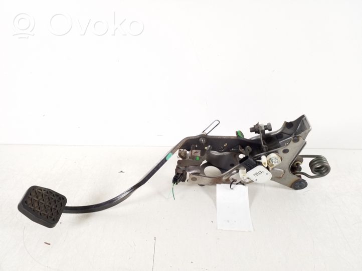 Toyota Avensis T270 Kytkinpoljin 31301-20600