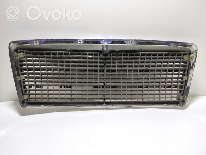 Mercedes-Benz E W124 Kühlergrill 2018880123