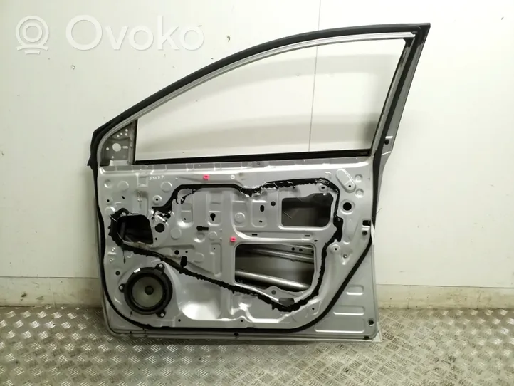 Toyota Auris E180 Portiera anteriore 6700102540