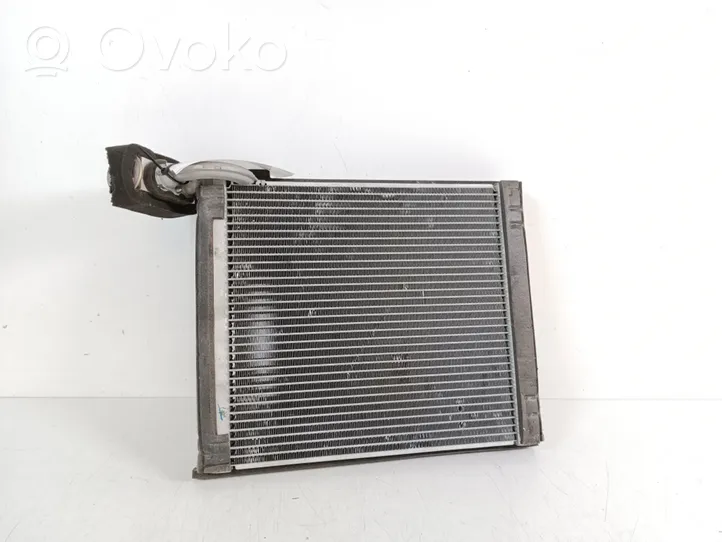 Toyota Hilux (AN10, AN20, AN30) Gaisa kondicioniera radiators (salonā) 885010K090