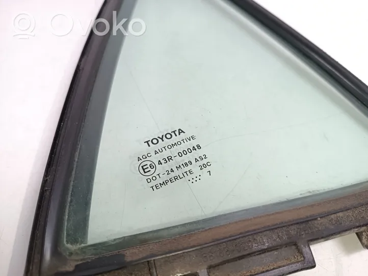 Toyota Auris 150 Szyba karoseryjna drzwi tylnych 68123-02170