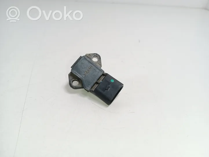 Volkswagen PASSAT B8 Sensor 04C906051