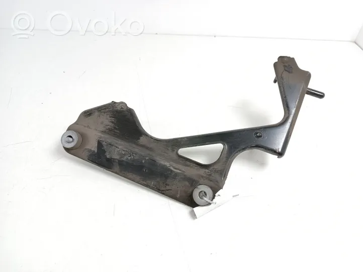 Mercedes-Benz CLS C218 X218 Pneumatic air compressor holding bracket A2123200143