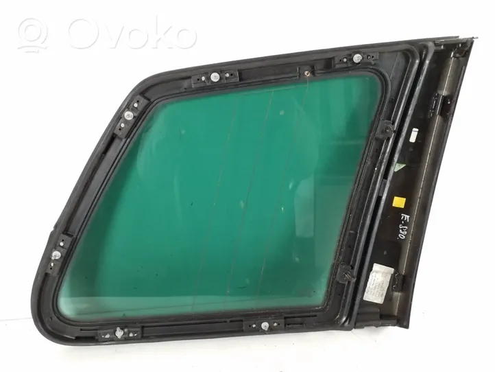 Volkswagen Touareg I Rear side window/glass 7L6845297