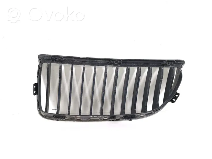 BMW 3 E90 E91 Front grill 7120008