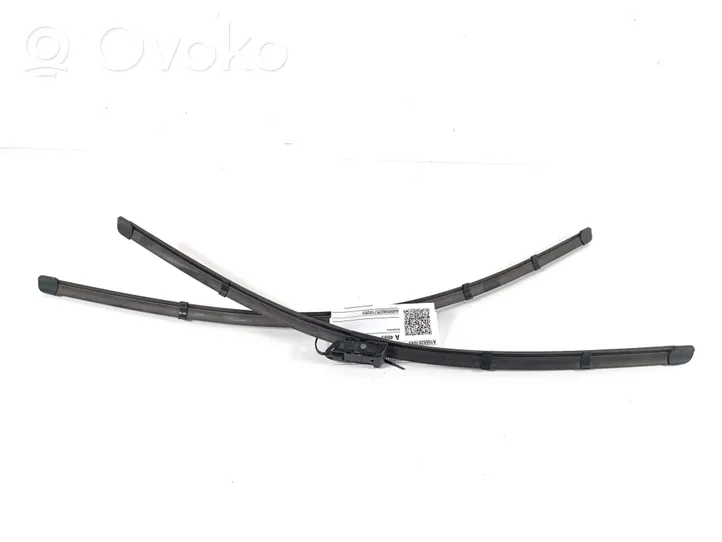 Mercedes-Benz ML W166 Front wiper blade arm A1668201045