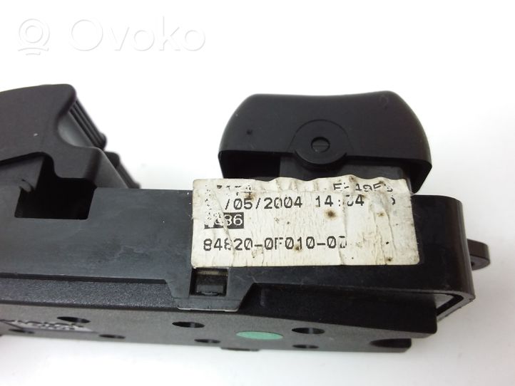 Toyota Corolla Verso E121 Interrupteur commade lève-vitre 848200F010