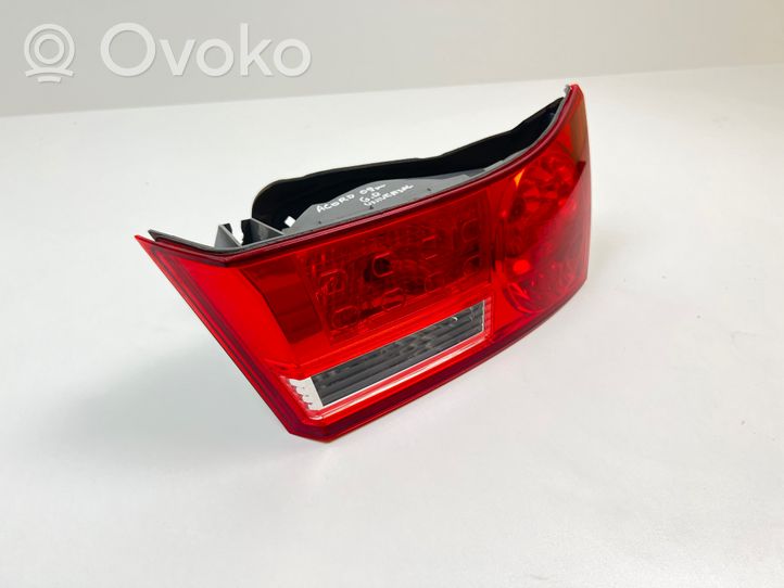 Honda Accord Lampy tylnej klapy bagażnika P8129R