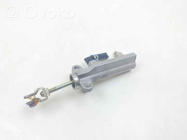 Honda CR-V Clutch master cylinder 