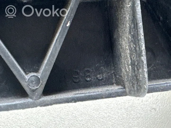 Toyota Corolla Verso E121 Staffa di rinforzo montaggio del paraurti posteriore 498J