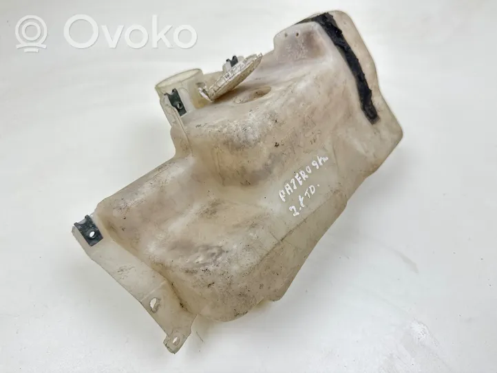 Mitsubishi Pajero Réservoir de liquide lave-glace 010399