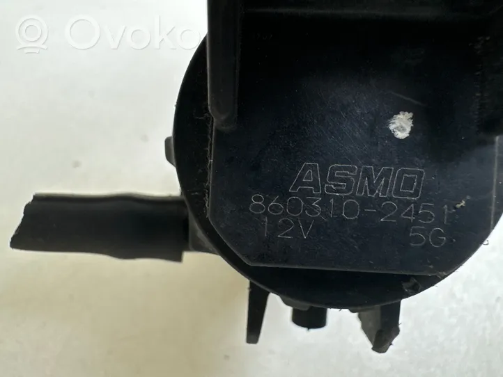 Mazda 3 I Pompe de lave-glace de pare-brise 8603102451