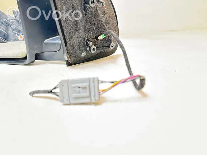 Nissan Qashqai Elektryczne lusterko boczne drzwi przednich E11026202