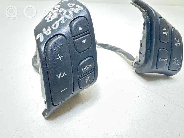 Mazda 6 Ohjauspyörän painikkeet/kytkimet 153769RH