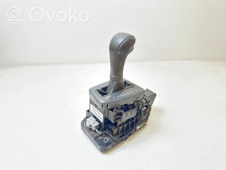 Volvo V70 Gear selector/shifter (interior) P08636190