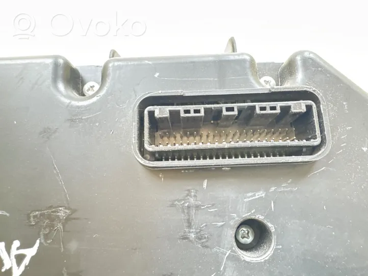 Toyota Avensis T270 Compteur de vitesse tableau de bord 8380005L50