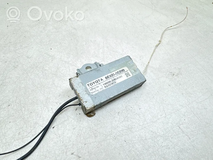 Toyota Avensis T270 Aerial antenna amplifier 8630005200