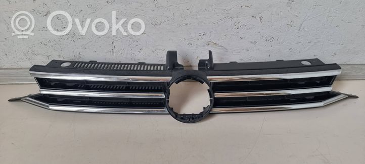 Volkswagen Touran III Grille calandre supérieure de pare-chocs avant 5TA853653B