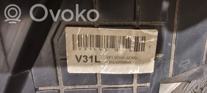 921023Z005 Hyundai i40 Scheinwerfer, 1458.82 € | RRR
