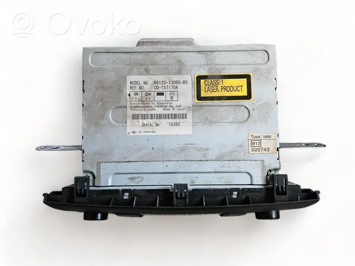 Toyota Corolla Verso E121 Panel / Radioodtwarzacz CD/DVD/GPS 8612013060B0