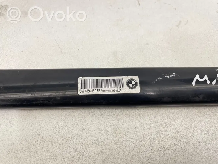 BMW 1 E81 E87 Kita variklio skyriaus detalė 7167644