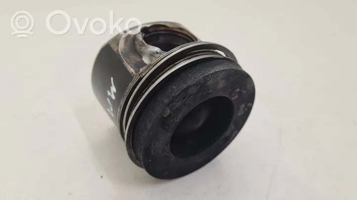 BMW 5 F10 F11 Piston 7812585