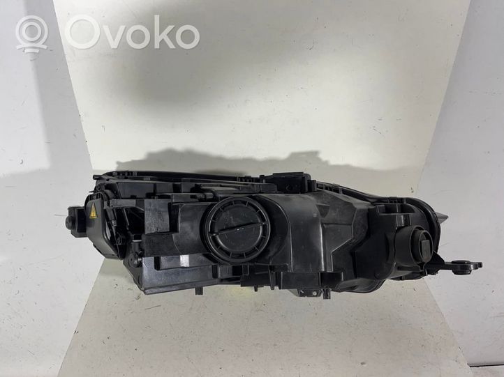 Audi A5 Phare frontale 030110027103