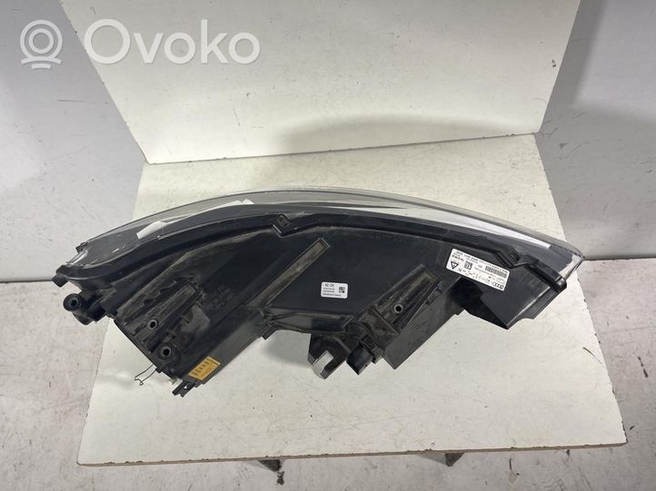 Audi A1 Lampa przednia 8X0941005