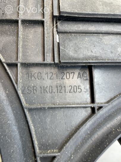 Volkswagen Eos Jäähdyttimen jäähdytinpuhaltimen suojus 1K0121207AQ