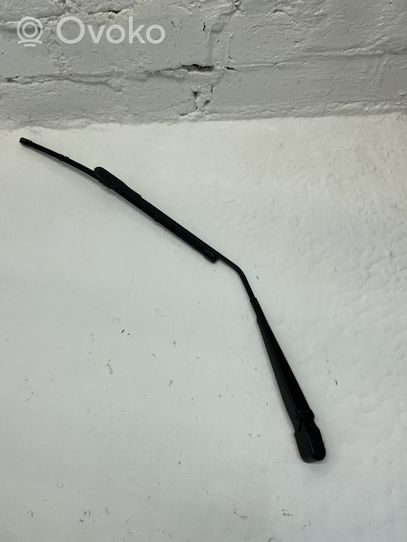 Opel Insignia A Rear wiper blade arm 