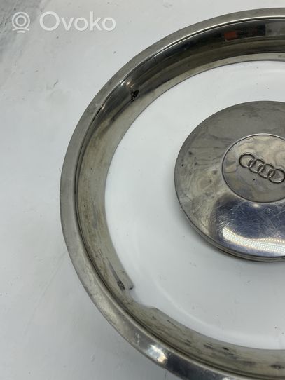 Audi 80 90 B2 R13 wheel hub/cap/trim 